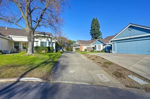 4040 Alex Ln, Carmichael, CA 95608 photo 2