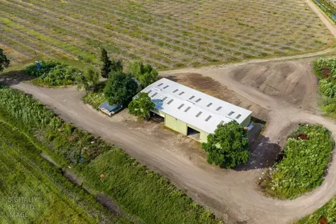 17133 E Gawne Rd, Stockton, CA 95215 photo 8