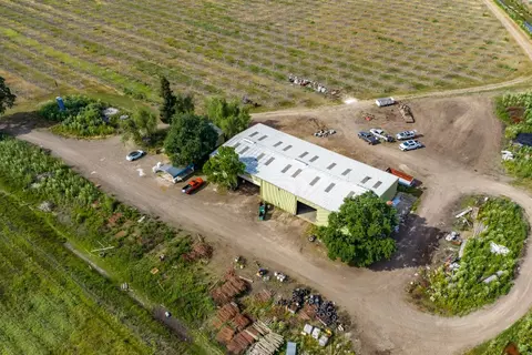 17133 E Gawne Rd, Stockton, CA 95215 photo 9