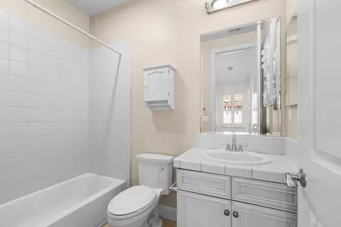 Bath - 772 Pullman Ct, Rocklin, CA 95765 photo 10 of 10