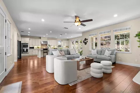 Living - 772 Pullman Ct, Rocklin, CA 95765 photo 7 of 10