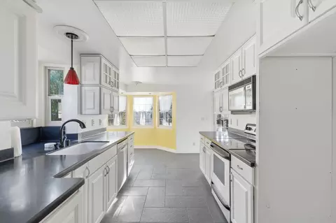 Kitchen - 818 Blue Bell Ct, Placerville, CA 95667 photo 1 of 3