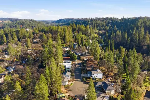 View/Area - 818 Blue Bell Ct, Placerville, CA 95667 photo 2 of 3