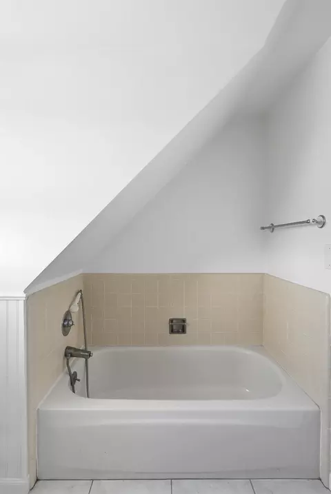 Bath - 818 Blue Bell Ct, Placerville, CA 95667 photo 5 of 5