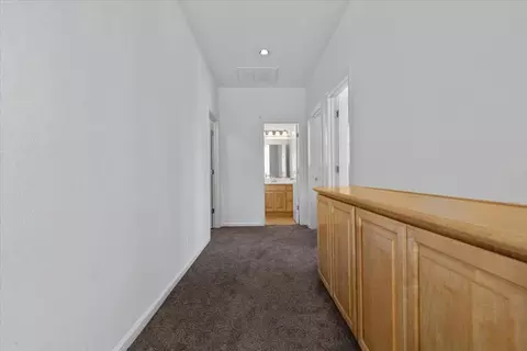 Entry Way - 20855 Grapevine Dr, Patterson, CA 95363 photo 4 of 5