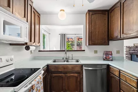 Kitchen - 185 E Wyman Rd, French Camp, CA 95231 photo 1 of 3