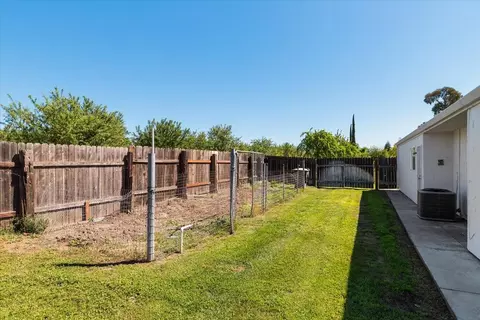 Exterior - 185 E Wyman Rd, French Camp, CA 95231 photo 16 of 16