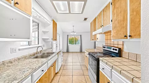 2405 NE Bucknell St, Turlock, CA 95382 photo 17