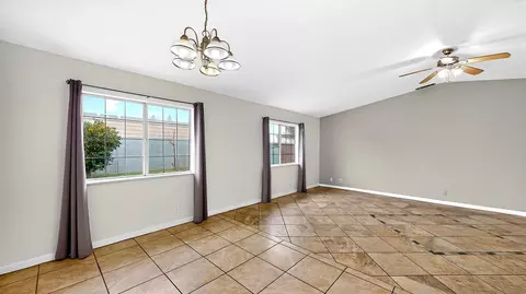 2405 NE Bucknell St, Turlock, CA 95382 photo 12