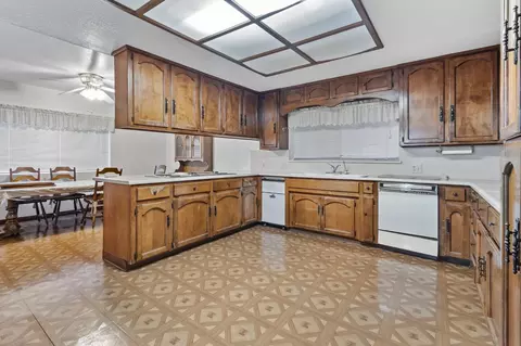 Kitchen - 5000 Nunes Rd, Turlock, CA 95382 photo 1 of 3