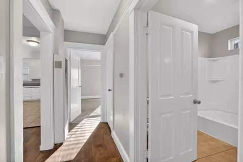 Entry Way - 430 E 8th St, Pittsburg, CA 94565 photo 1 of 1
