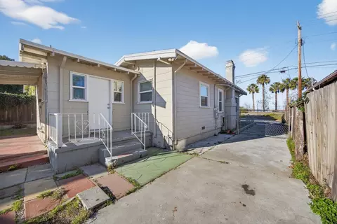 Exterior - 430 E 8th St, Pittsburg, CA 94565 photo 2 of 7