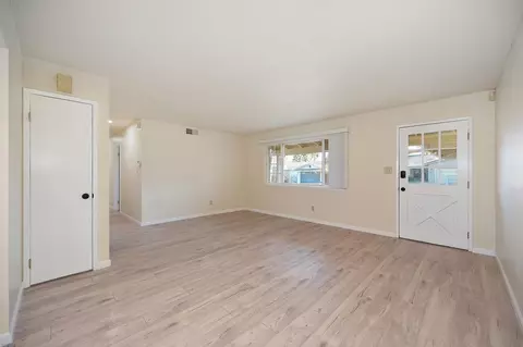 Living - 5831 Hesper Way, Carmichael, CA 95608 photo 4 of 19