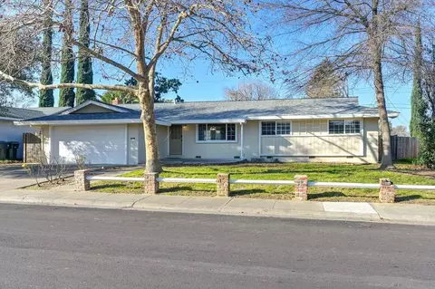 Exterior - 5831 Hesper Way, Carmichael, CA 95608 photo 2 of 22