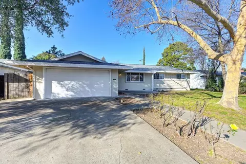 Exterior - 5831 Hesper Way, Carmichael, CA 95608 photo 6 of 22
