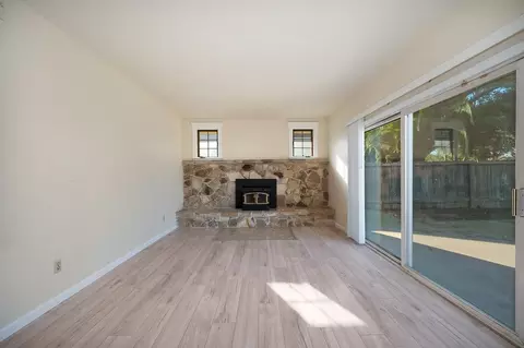 Living - 5831 Hesper Way, Carmichael, CA 95608 photo 10 of 19