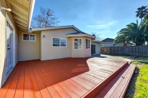 Exterior - 5831 Hesper Way, Carmichael, CA 95608 photo 11 of 22