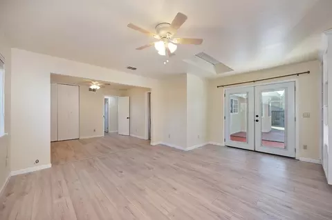 Living - 5831 Hesper Way, Carmichael, CA 95608 photo 17 of 19