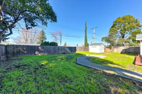 Exterior - 5831 Hesper Way, Carmichael, CA 95608 photo 16 of 22
