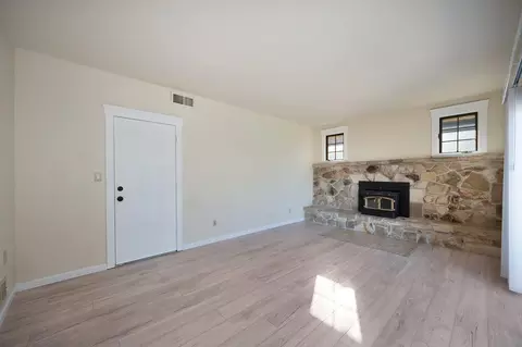 Living - 5831 Hesper Way, Carmichael, CA 95608 photo 8 of 19