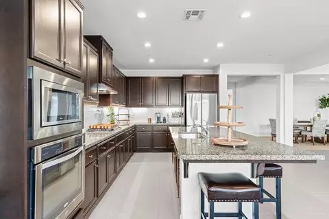 Kitchen - 2305 Augusta Ave, Tracy, CA 95377 photo 4 of 5