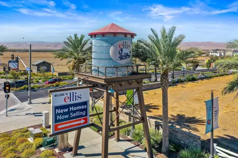 View/Area - 2305 Augusta Ave, Tracy, CA 95377 photo 6 of 20