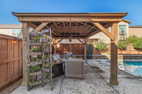 Exterior - 2305 Augusta Ave, Tracy, CA 95377 photo 6 of 18