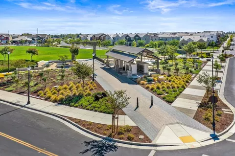 View/Area - 2305 Augusta Ave, Tracy, CA 95377 photo 7 of 20