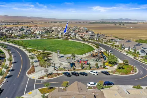 View/Area - 2305 Augusta Ave, Tracy, CA 95377 photo 3 of 20