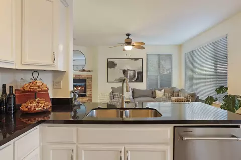 Kitchen - 2686 Ozark Dr, Tracy, CA 95304 photo 5 of 6