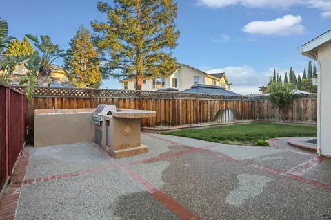 Exterior - 2686 Ozark Dr, Tracy, CA 95304 photo 8 of 8