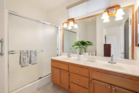 Bath - 3105 Clarkson Dr, Rocklin, CA 95765 photo 1 of 2