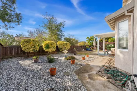 Exterior - 3105 Clarkson Dr, Rocklin, CA 95765 photo 6 of 10