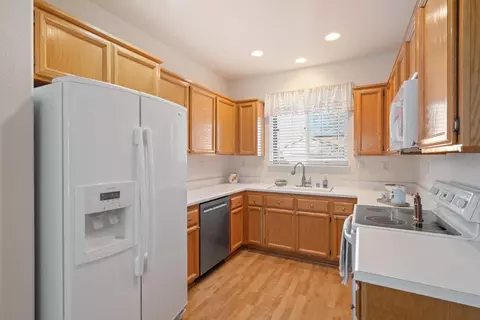 Kitchen - 3105 Clarkson Dr, Rocklin, CA 95765 photo 1 of 2