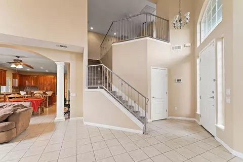 Entry Way - 4116 Desertaire Dr, Modesto, CA 95355 photo 1 of 5