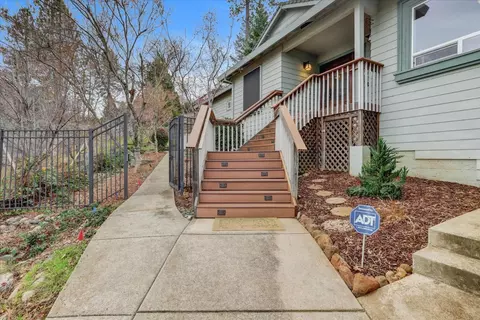 Exterior - 124 Ruby Ledge Ct, Grass Valley, CA 95945 photo 9 of 30