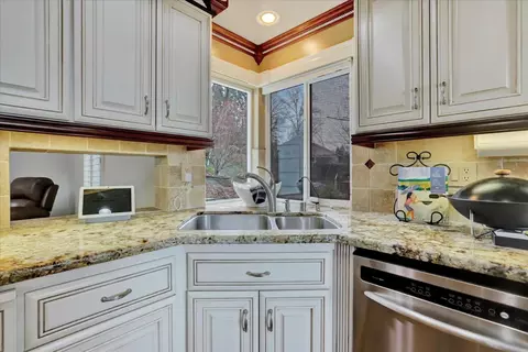 Kitchen - 124 Ruby Ledge Ct, Grass Valley, CA 95945 photo 5 of 6