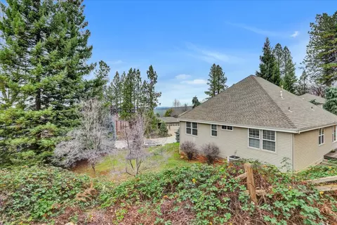 Exterior - 124 Ruby Ledge Ct, Grass Valley, CA 95945 photo 10 of 30