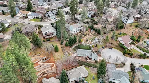 View/Area - 124 Ruby Ledge Ct, Grass Valley, CA 95945 photo 2 of 4