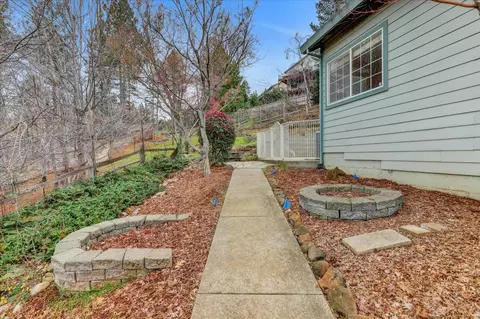 Exterior - 124 Ruby Ledge Ct, Grass Valley, CA 95945 photo 11 of 30