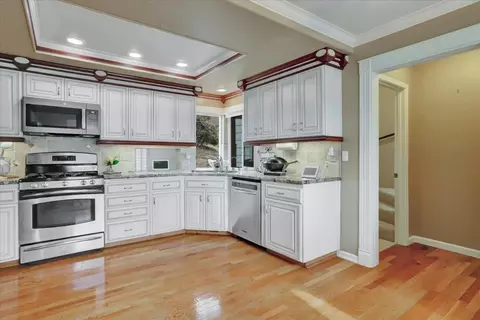 Kitchen - 124 Ruby Ledge Ct, Grass Valley, CA 95945 photo 4 of 6
