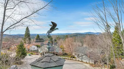 Exterior - 124 Ruby Ledge Ct, Grass Valley, CA 95945 photo 2 of 30