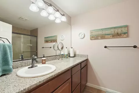 Bath - 2401 Eilers Ln #1105, Lodi, CA 95242 photo 1 of 2