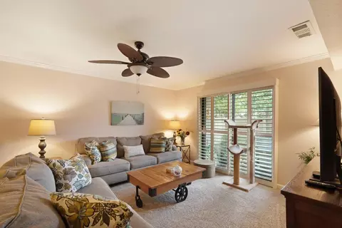 Living - 2401 Eilers Ln #1105, Lodi, CA 95242 photo 2 of 3