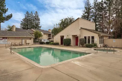 Exterior - 2401 Eilers Ln #1105, Lodi, CA 95242 photo 9 of 11