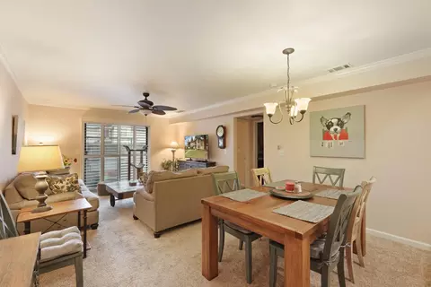 Dining - 2401 Eilers Ln #1105, Lodi, CA 95242 photo 1 of 2