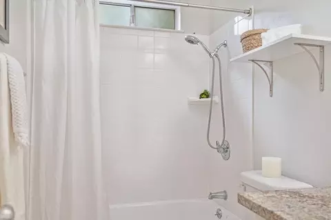 Bath - 5812 Kimberly Hill Ct, Carmichael, CA 95608 photo 2 of 4