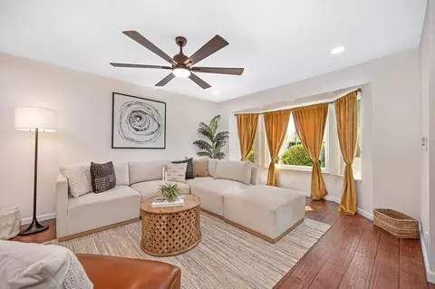 Living - 5812 Kimberly Hill Ct, Carmichael, CA 95608 photo 2 of 6