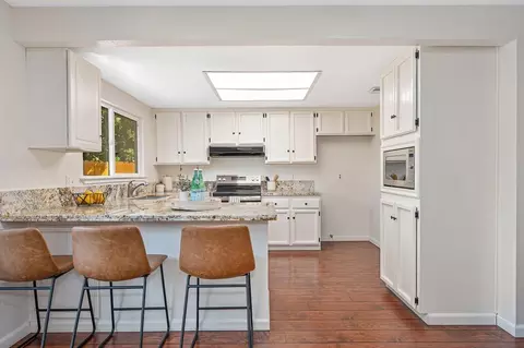Kitchen - 5812 Kimberly Hill Ct, Carmichael, CA 95608 photo 2 of 7