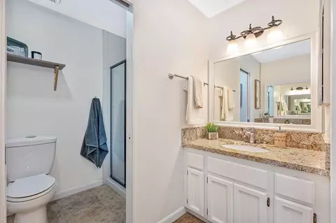 Bath - 5812 Kimberly Hill Ct, Carmichael, CA 95608 photo 3 of 4